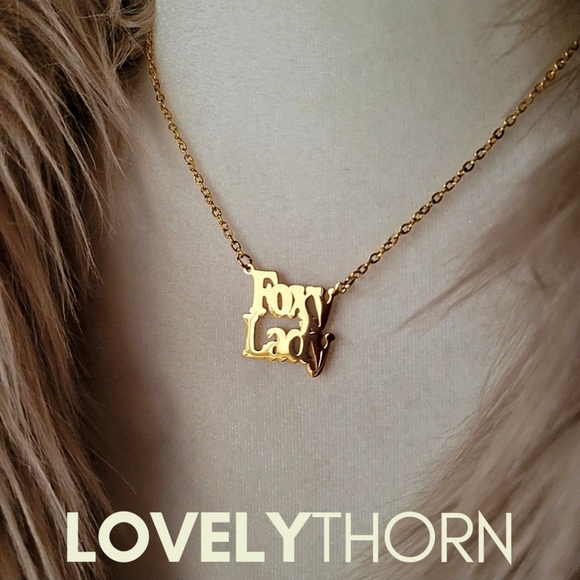 LOVELYTHORN // custom foxy lady 18K gold-plated 16" stainless steel nameplate - Picture 8 of 14